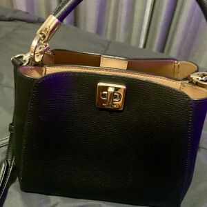 Kate Spade Phoebe Small Top Handle Bag. Removable strap.